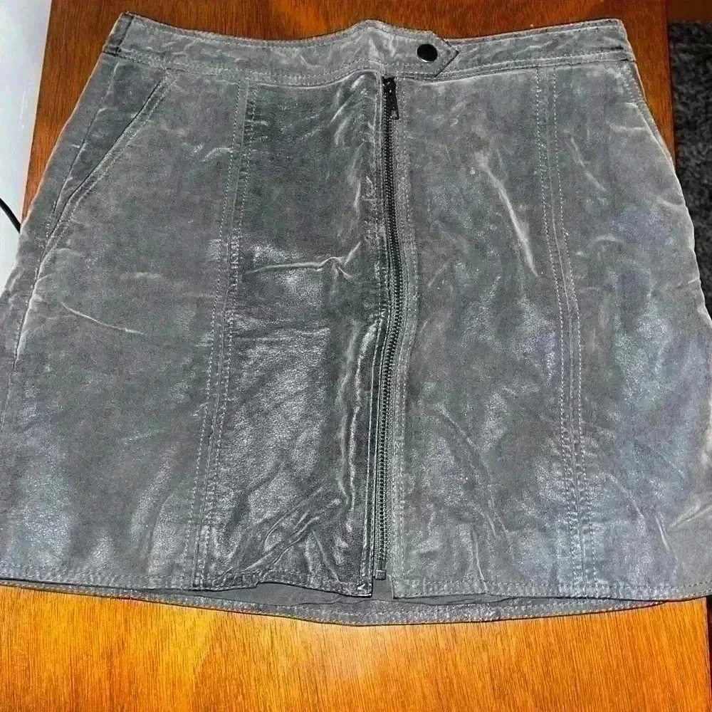 Free People faux leather zip front mini skirt, black-brown, size 8